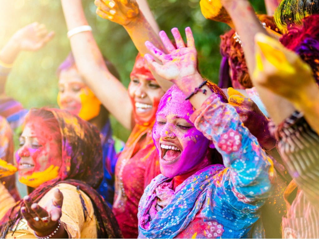 On India's Holi Holiday This Year, Colored Powder Will Be Thrown
